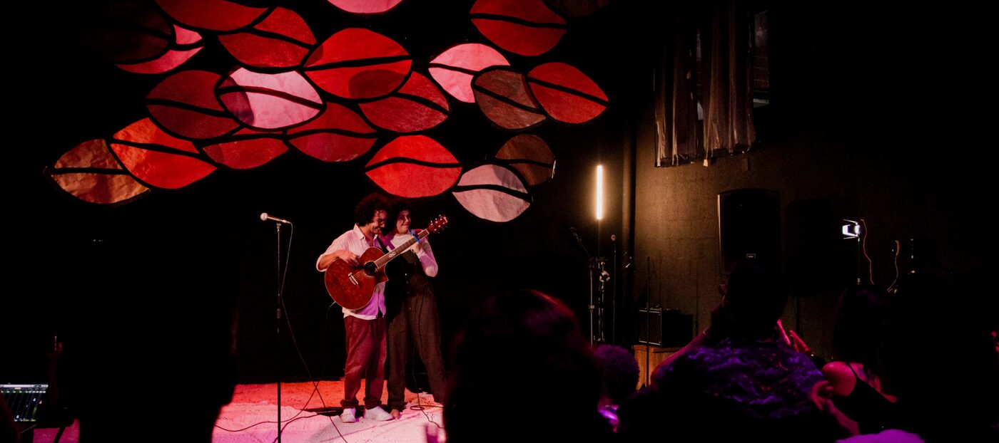 BRUNÊ em formato acústico